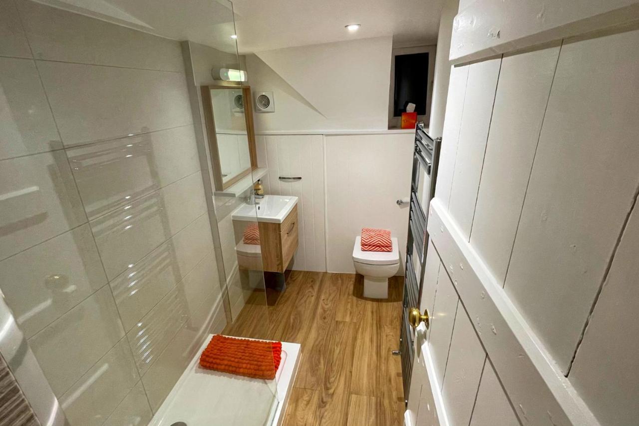 Stunning Luxury Apartment In Central Лимингтън Екстериор снимка