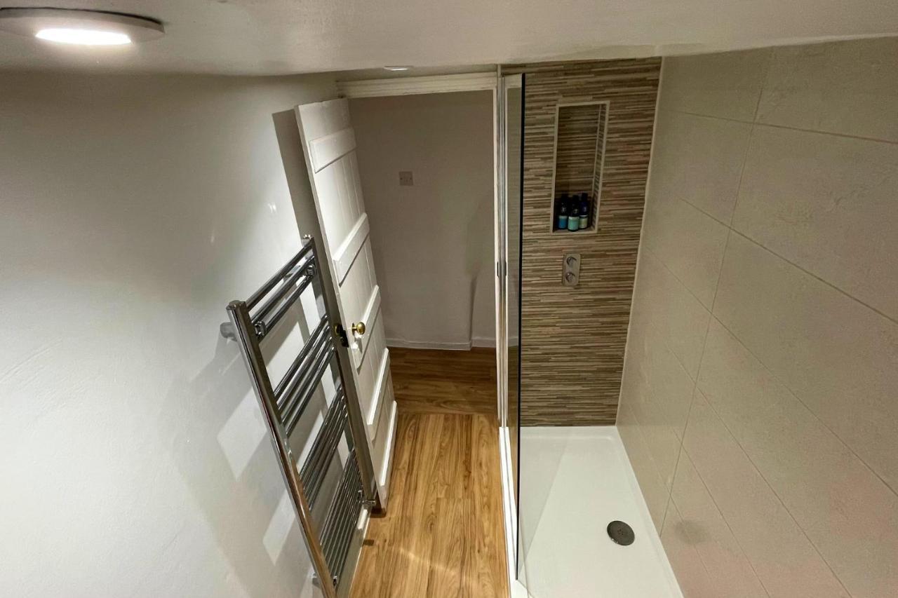 Stunning Luxury Apartment In Central Лимингтън Екстериор снимка