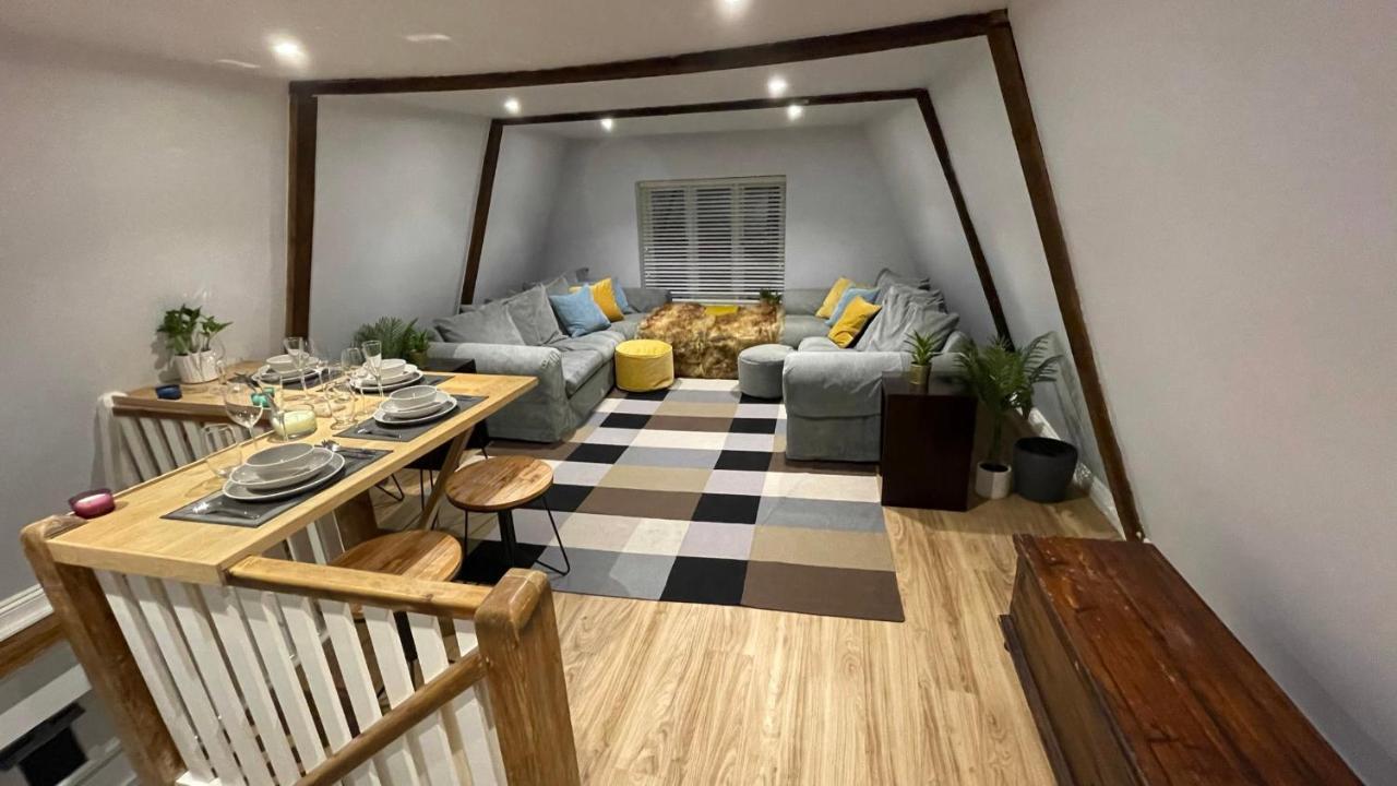 Stunning Luxury Apartment In Central Лимингтън Екстериор снимка