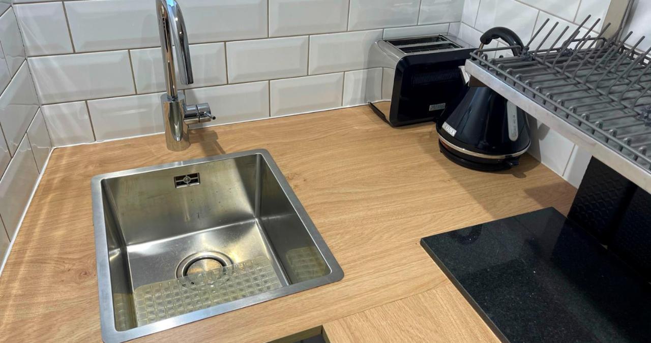 Stunning Luxury Apartment In Central Лимингтън Екстериор снимка